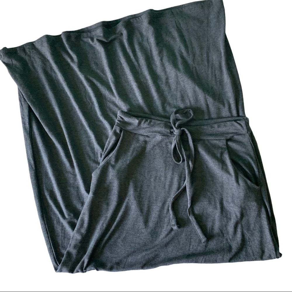 ⭐️⭐️ Zenana Premium Grey Maxi Skirt M.